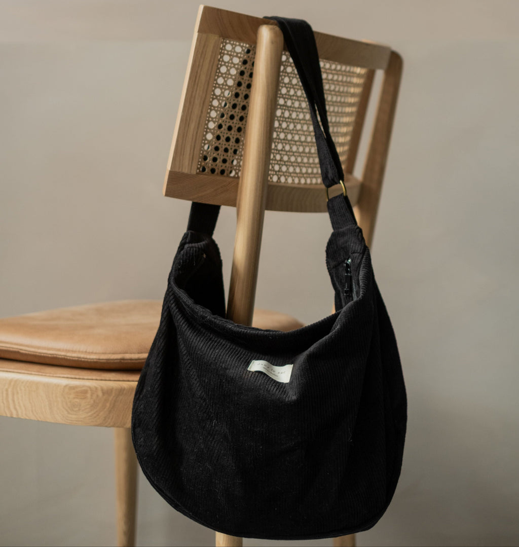 Corduroy Croissant Bag - Adjustable Shoulder Strap & Zipper Closure