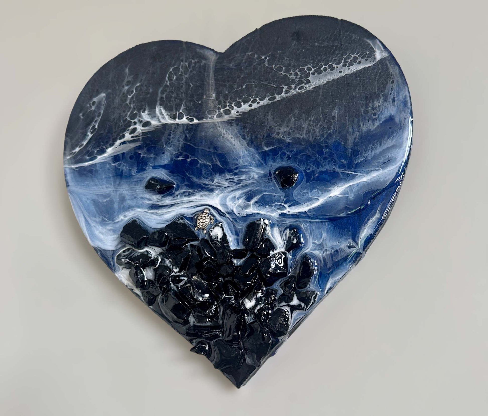 Cœur en résine époxy Ocean Black Seas – Série Love of the Dark Seas