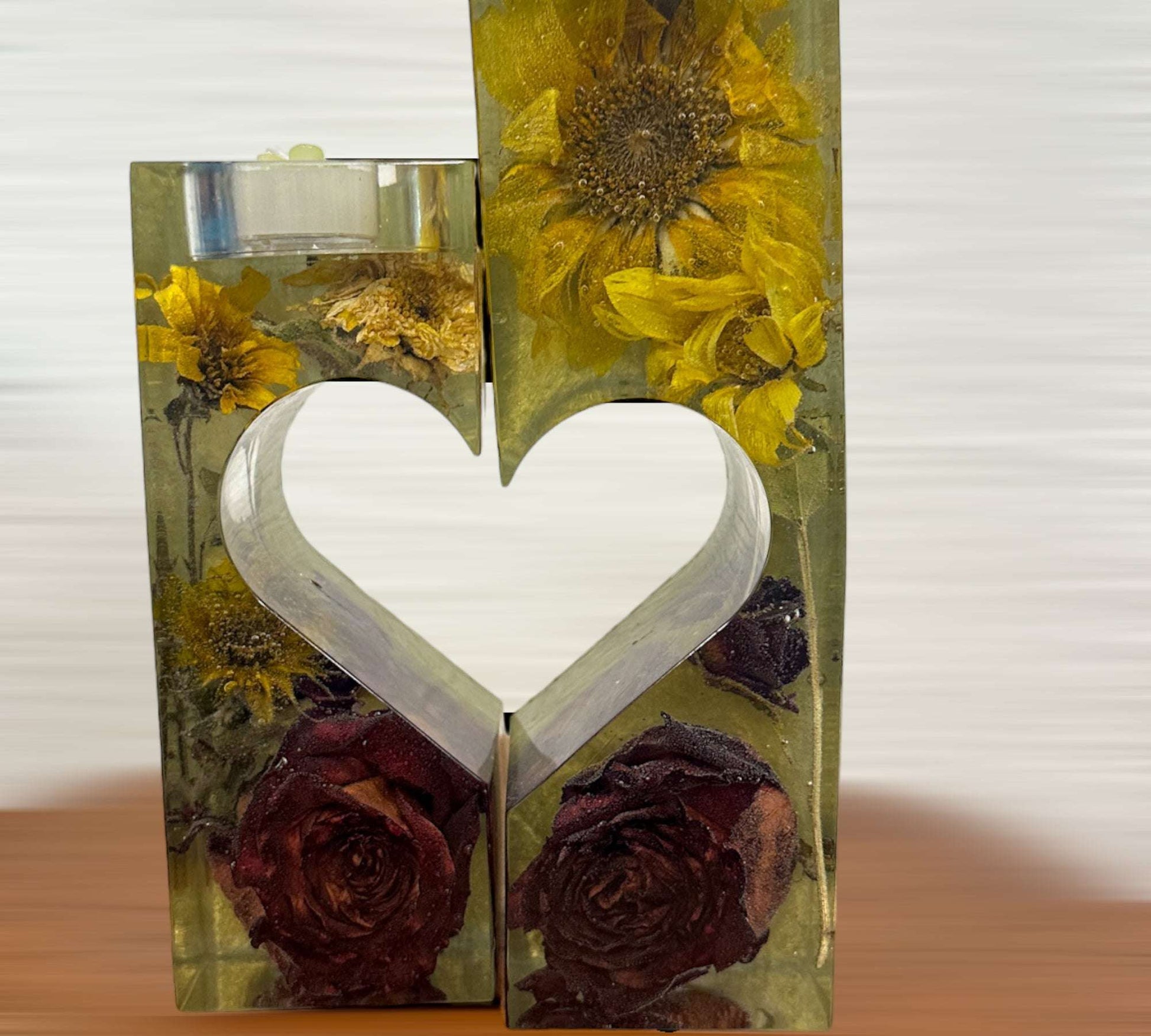 Centre de table en forme de tournesol et de rose : Résine époxy artistique