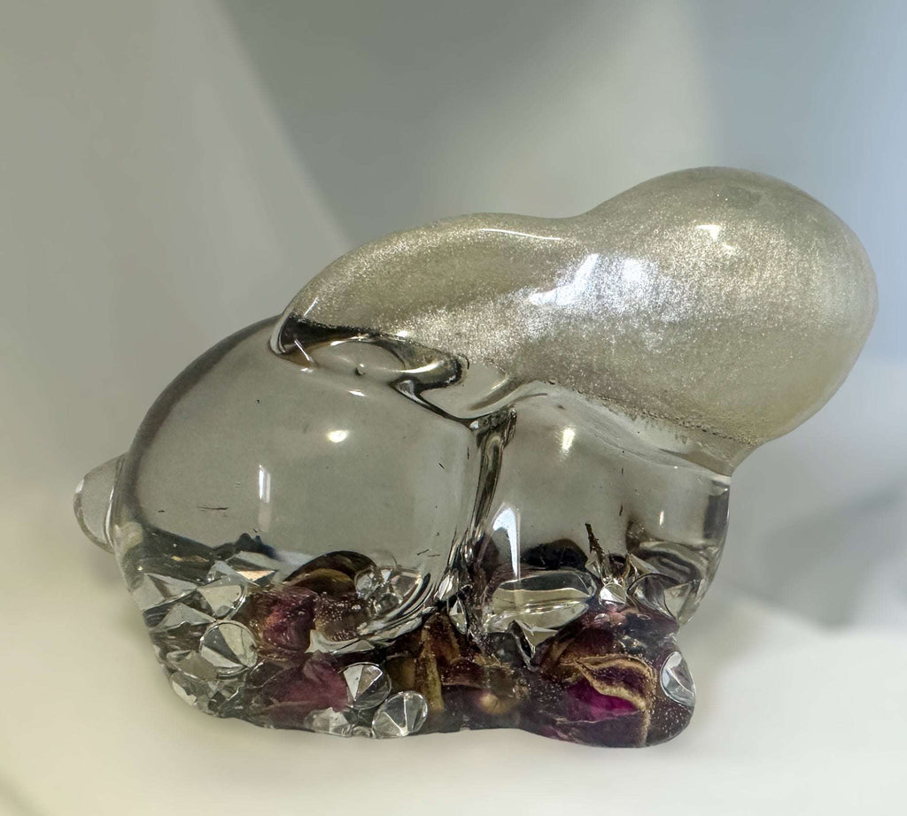 Boutons de rose et diamants : lapin en résine, décoration d'intérieur fantaisiste