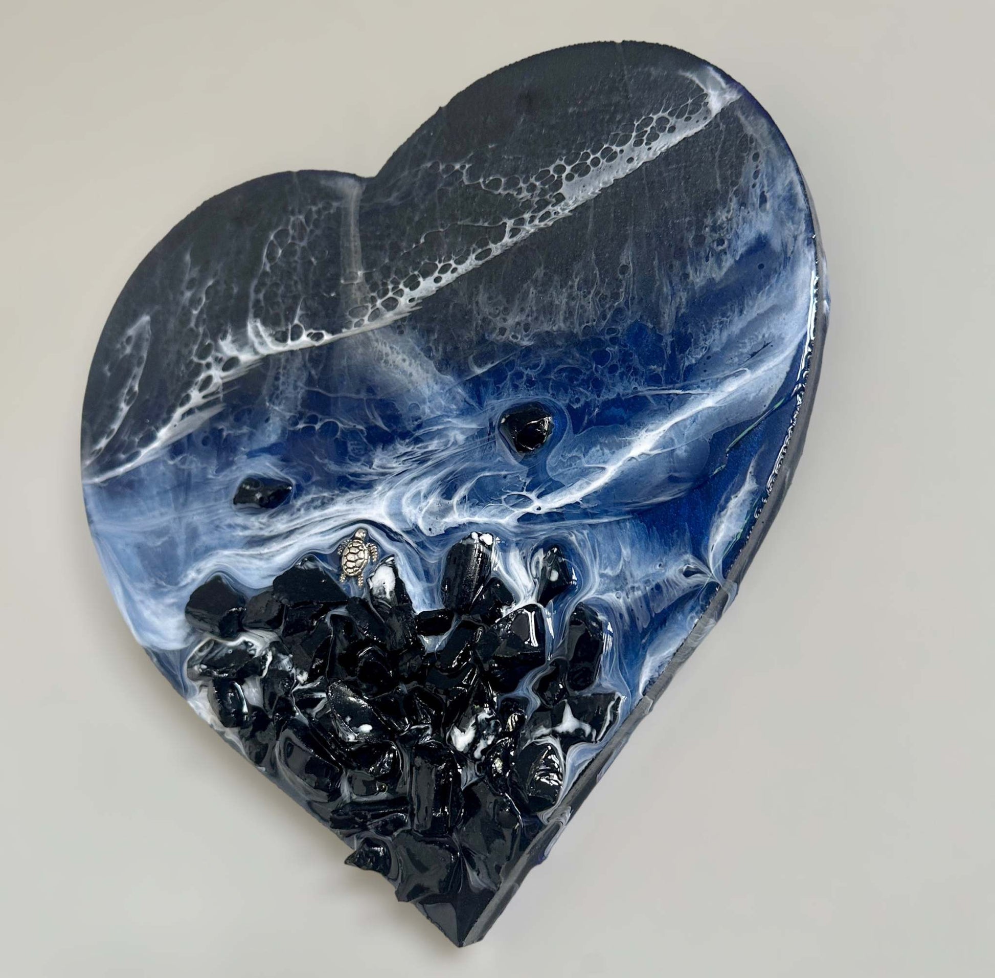 Cœur en résine époxy Ocean Black Seas – Série Love of the Dark Seas