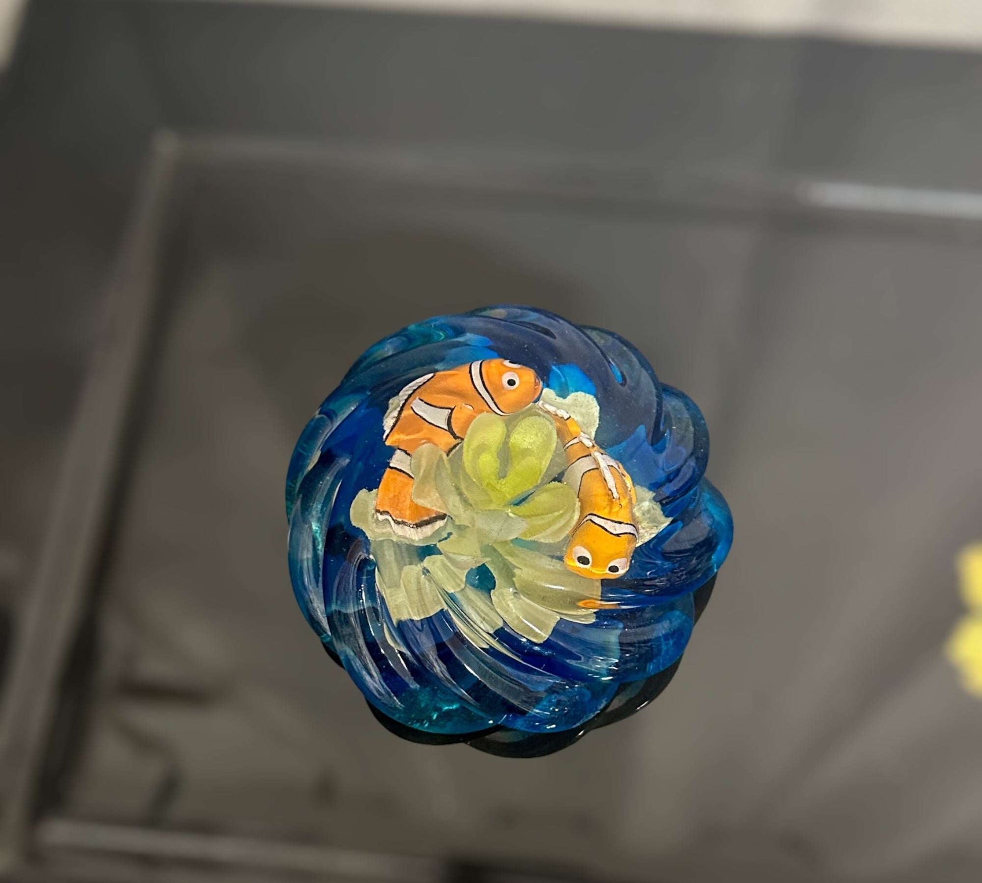 Presse-papier en résine Nemo de Disney : veilleuse décorative magique et fantaisiste pour la maison