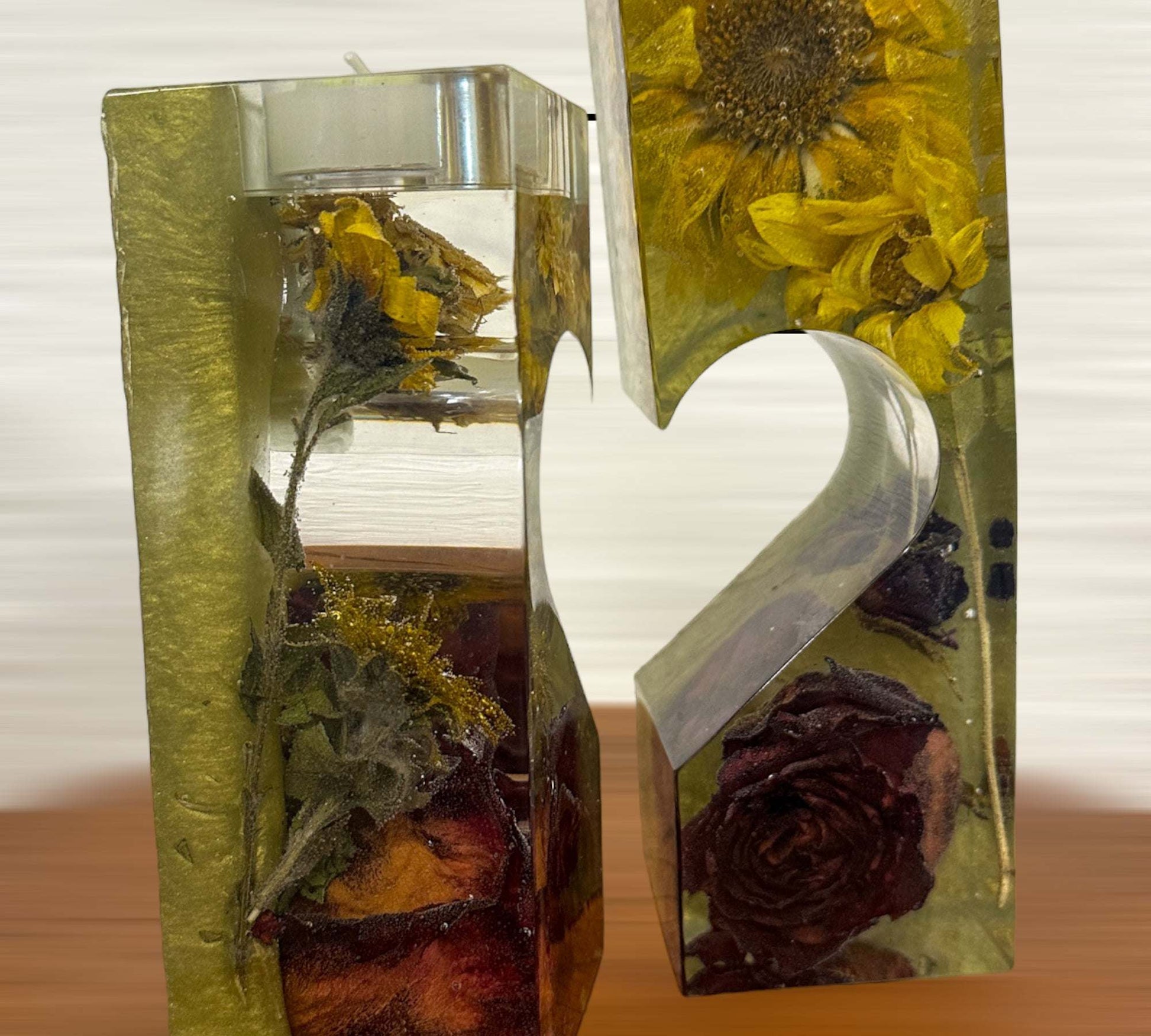 Centre de table en forme de tournesol et de rose : Résine époxy artistique