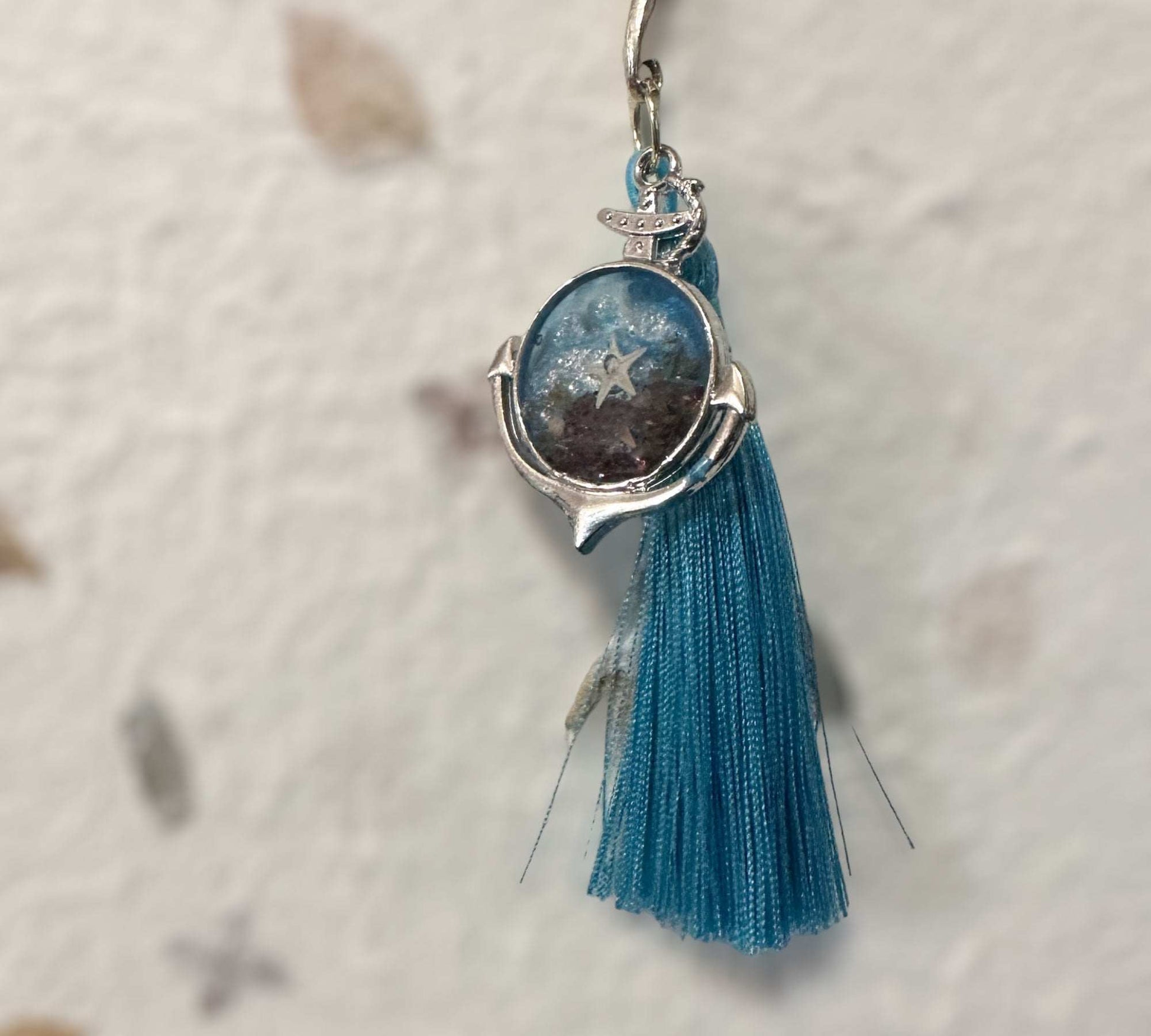 Oceanic Treasures: Handcrafted Resin Bookmarks with Real Sand & Seashells