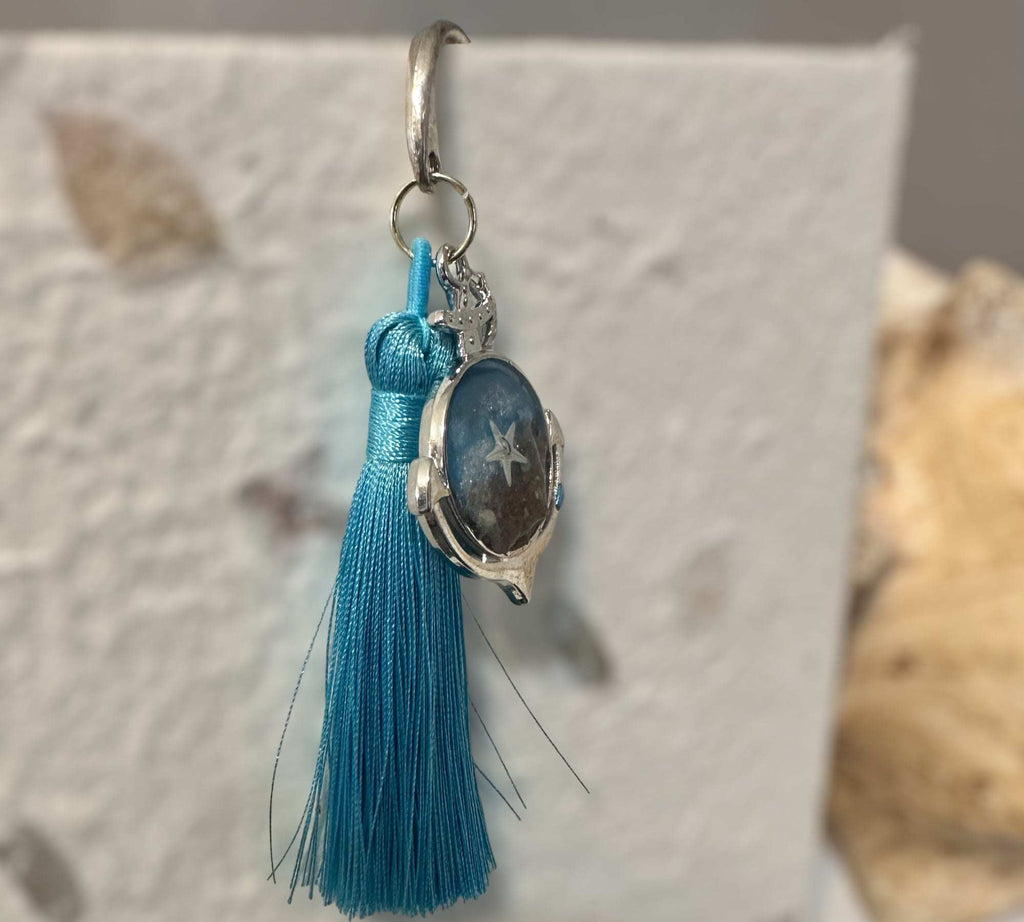 Oceanic Treasures: Handcrafted Resin Bookmarks with Real Sand & Seashells