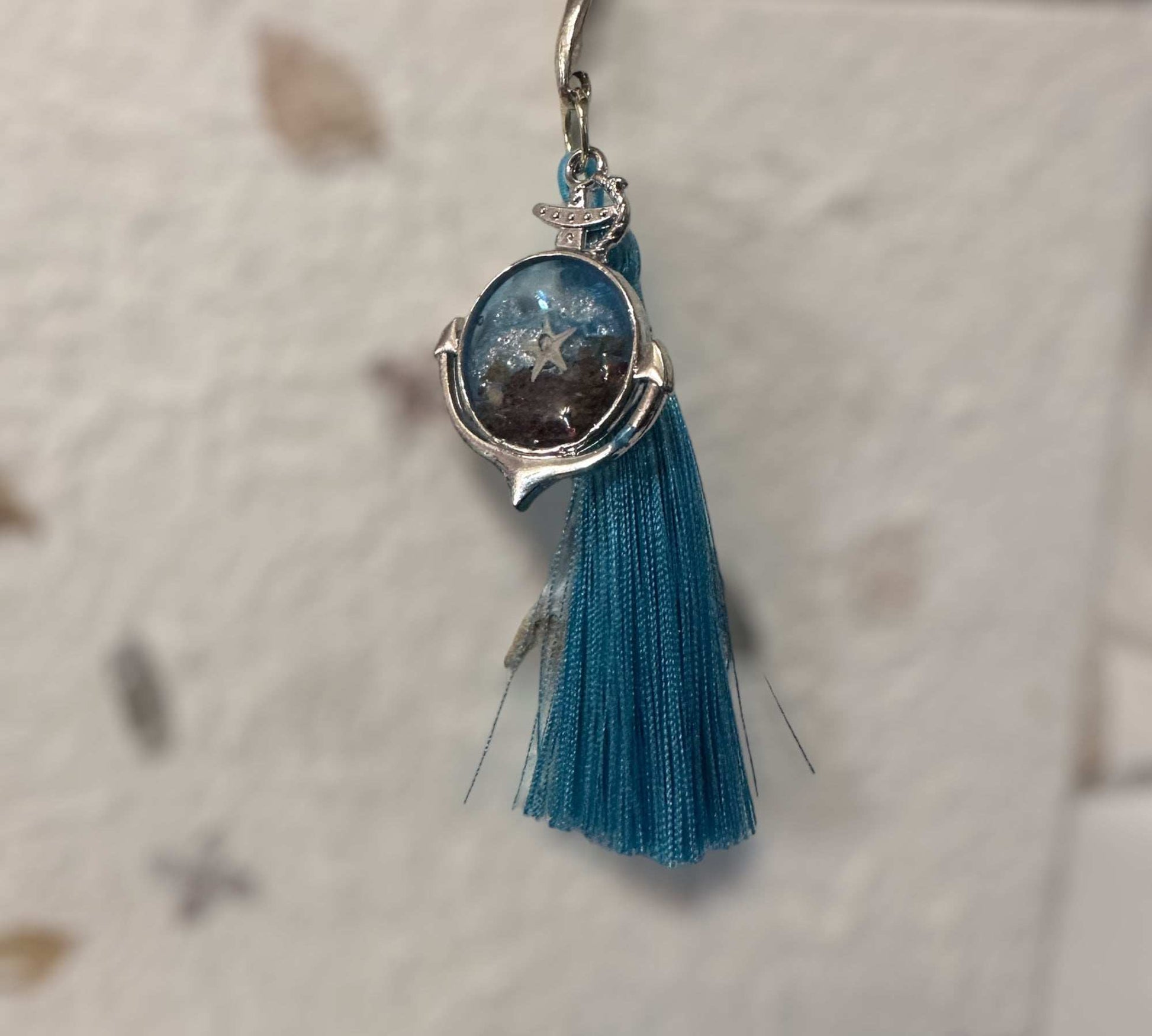 Oceanic Treasures: Handcrafted Resin Bookmarks with Real Sand & Seashells