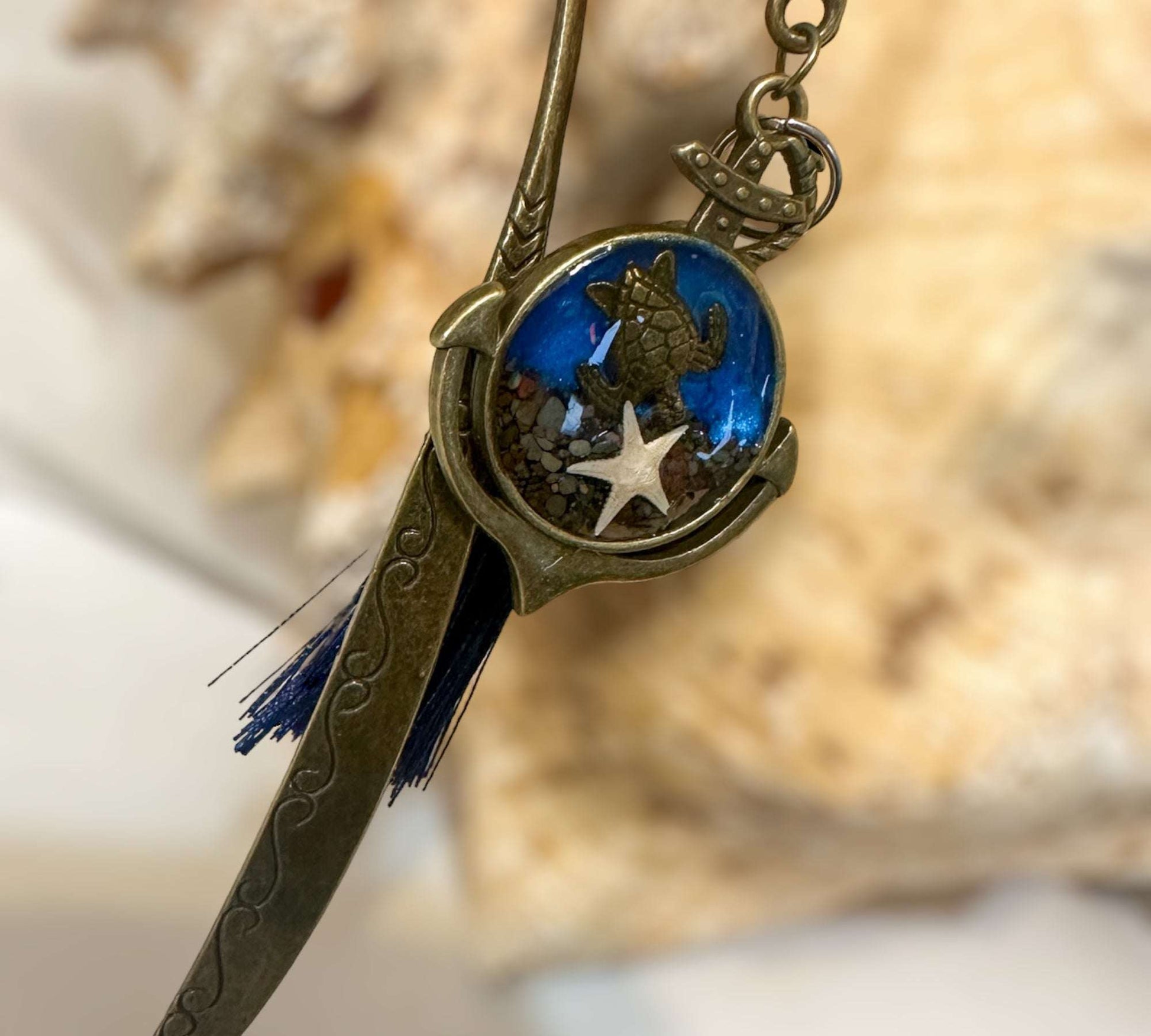 Oceanic Treasures: Handcrafted Resin Bookmarks with Real Sand & Seashells