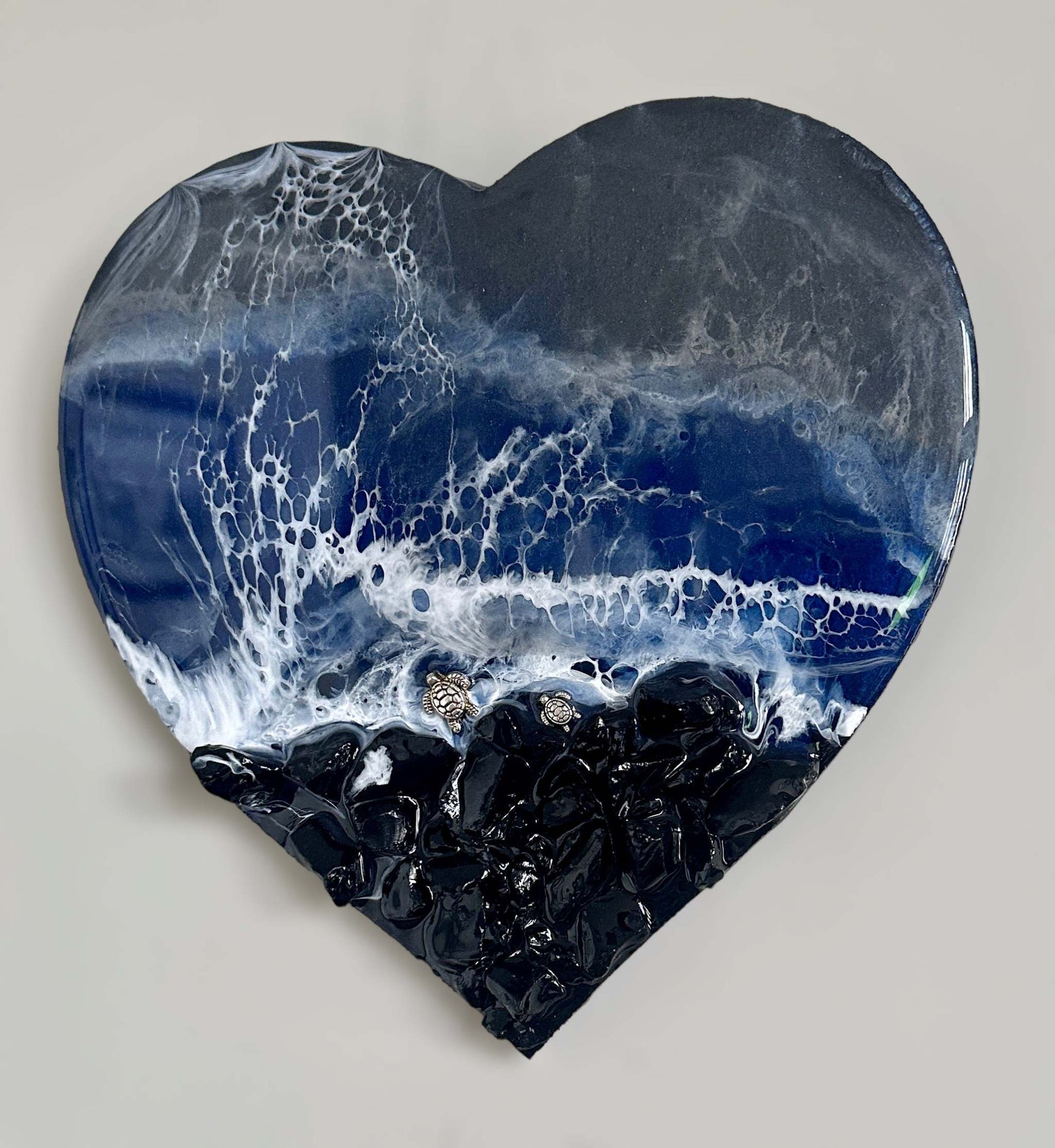 Cœur en résine époxy Ocean Black Seas – Série Love of the Dark Seas