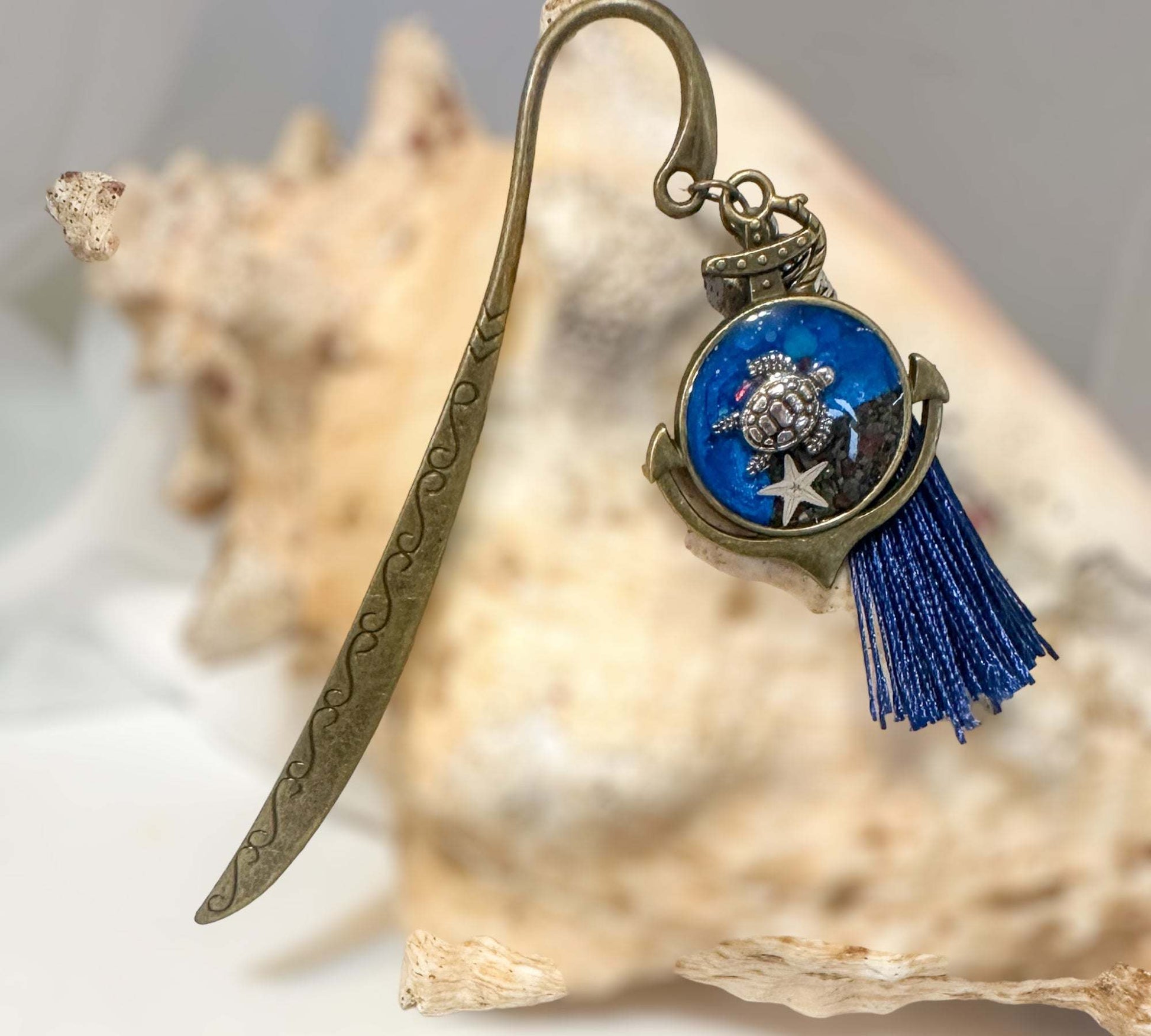 Oceanic Treasures: Handcrafted Resin Bookmarks with Real Sand & Seashells