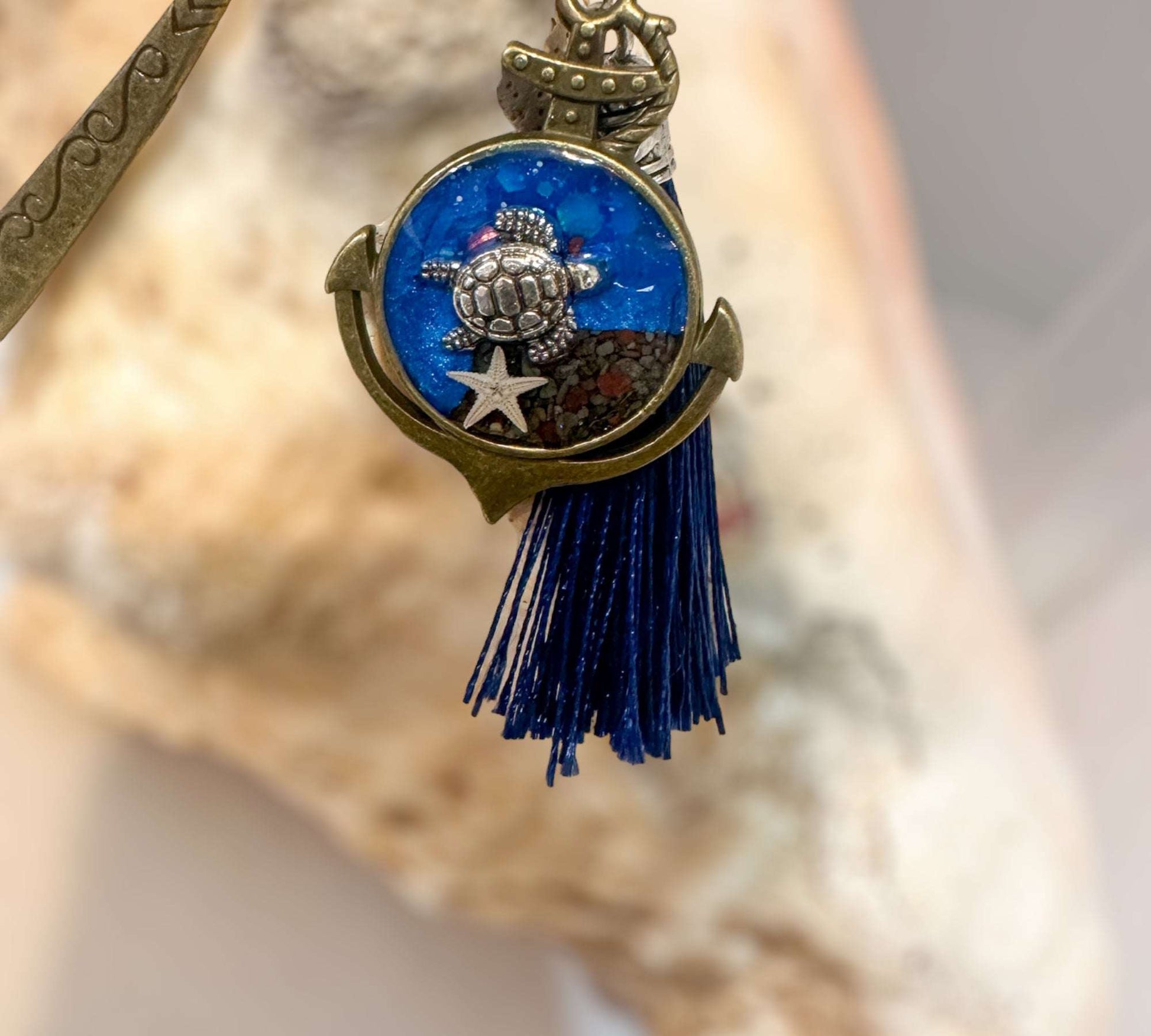 Oceanic Treasures: Handcrafted Resin Bookmarks with Real Sand & Seashells