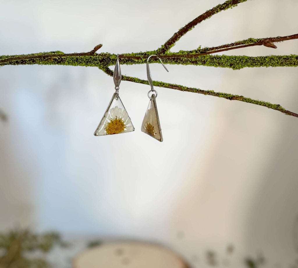 Daisy Charm - Handmade Pressed Flower Petal Resin Earrings
