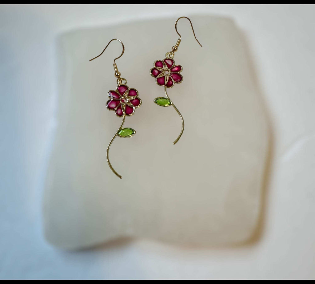 Handmade Quartz Blossom Resin Earrings - Bloom with Nature's Energy