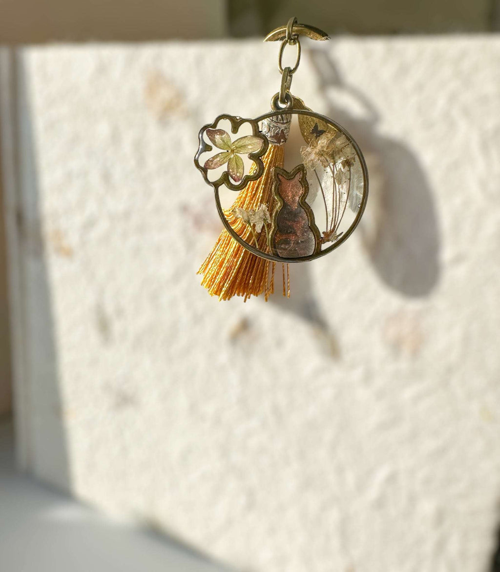Cat Silhouette Keychains with Real Pressed Flowers Cat Lover Accessory