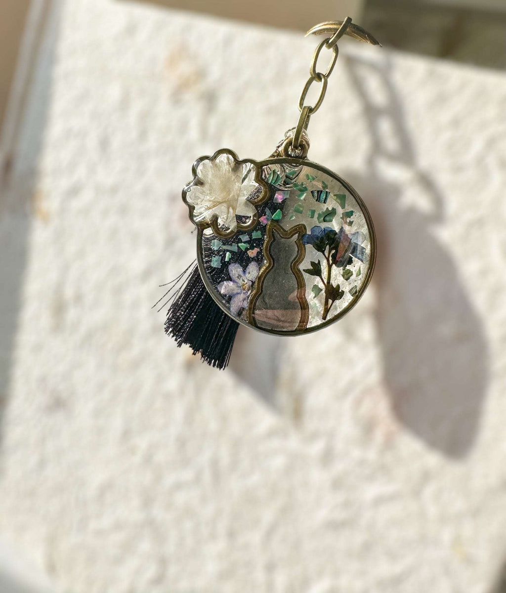 Cat Silhouette Keychains with Real Pressed Flowers Cat Lover Accessory
