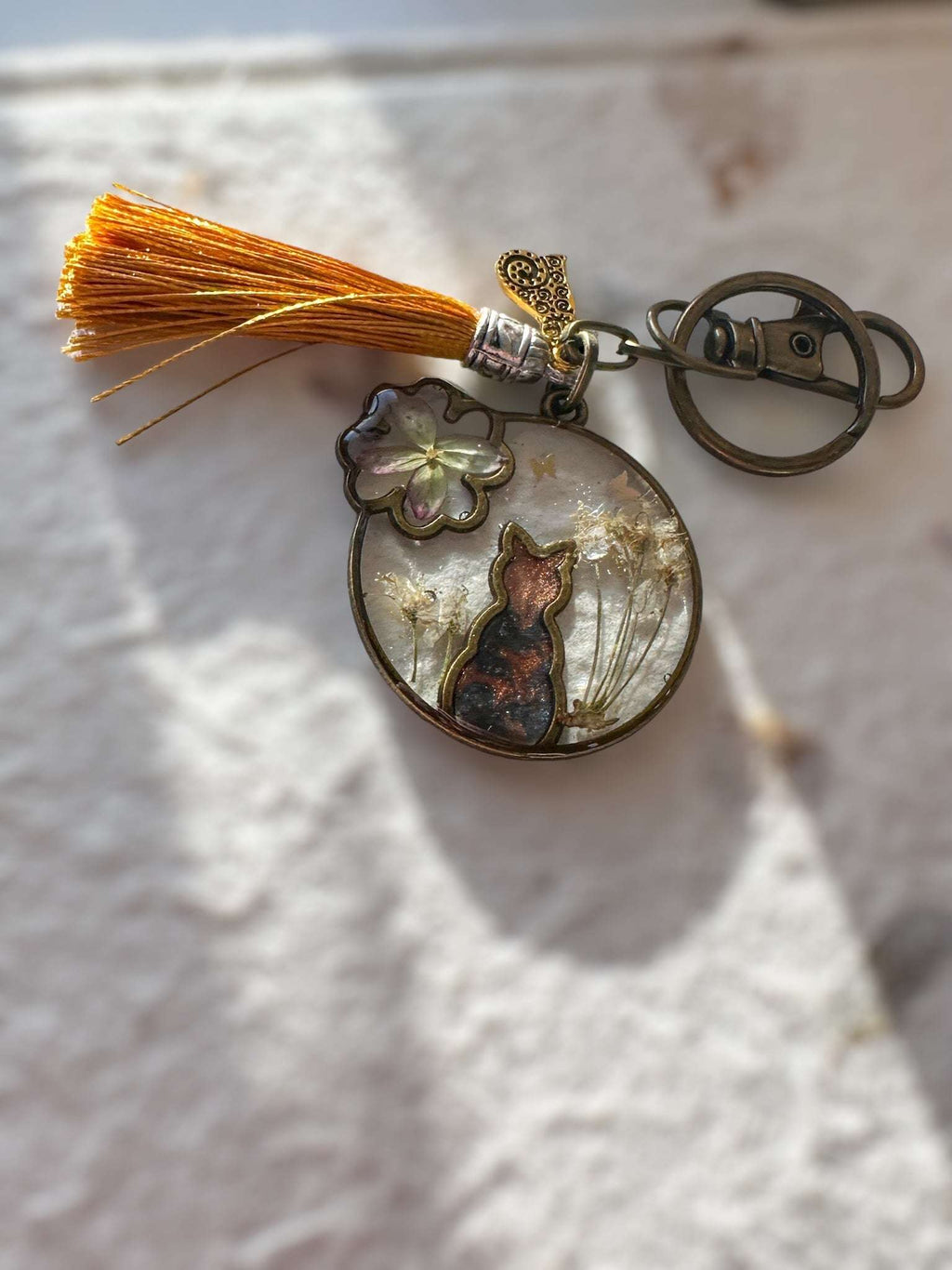 Cat Silhouette Keychains with Real Pressed Flowers Cat Lover Accessory