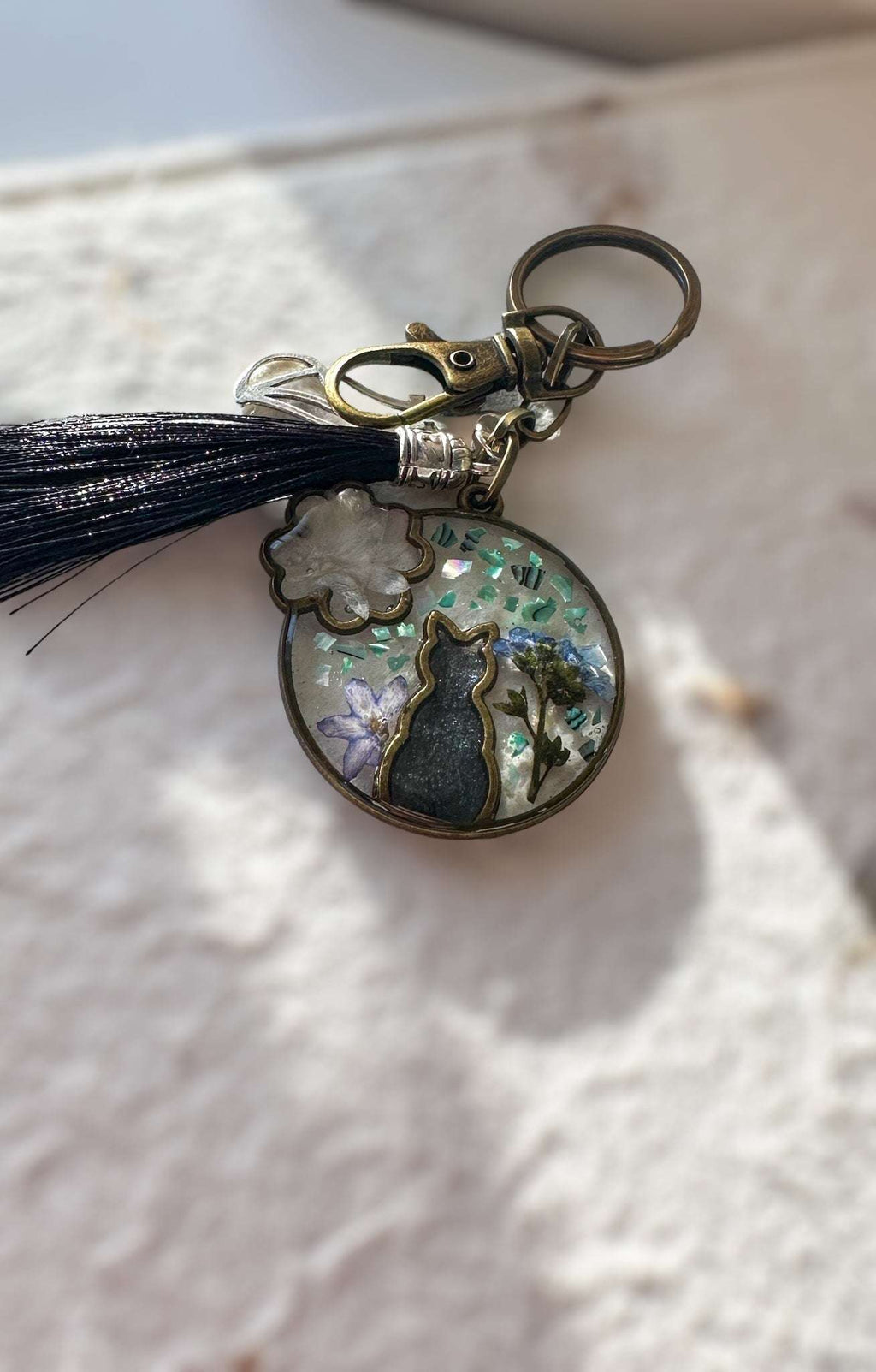 Cat Silhouette Keychains with Real Pressed Flowers Cat Lover Accessory
