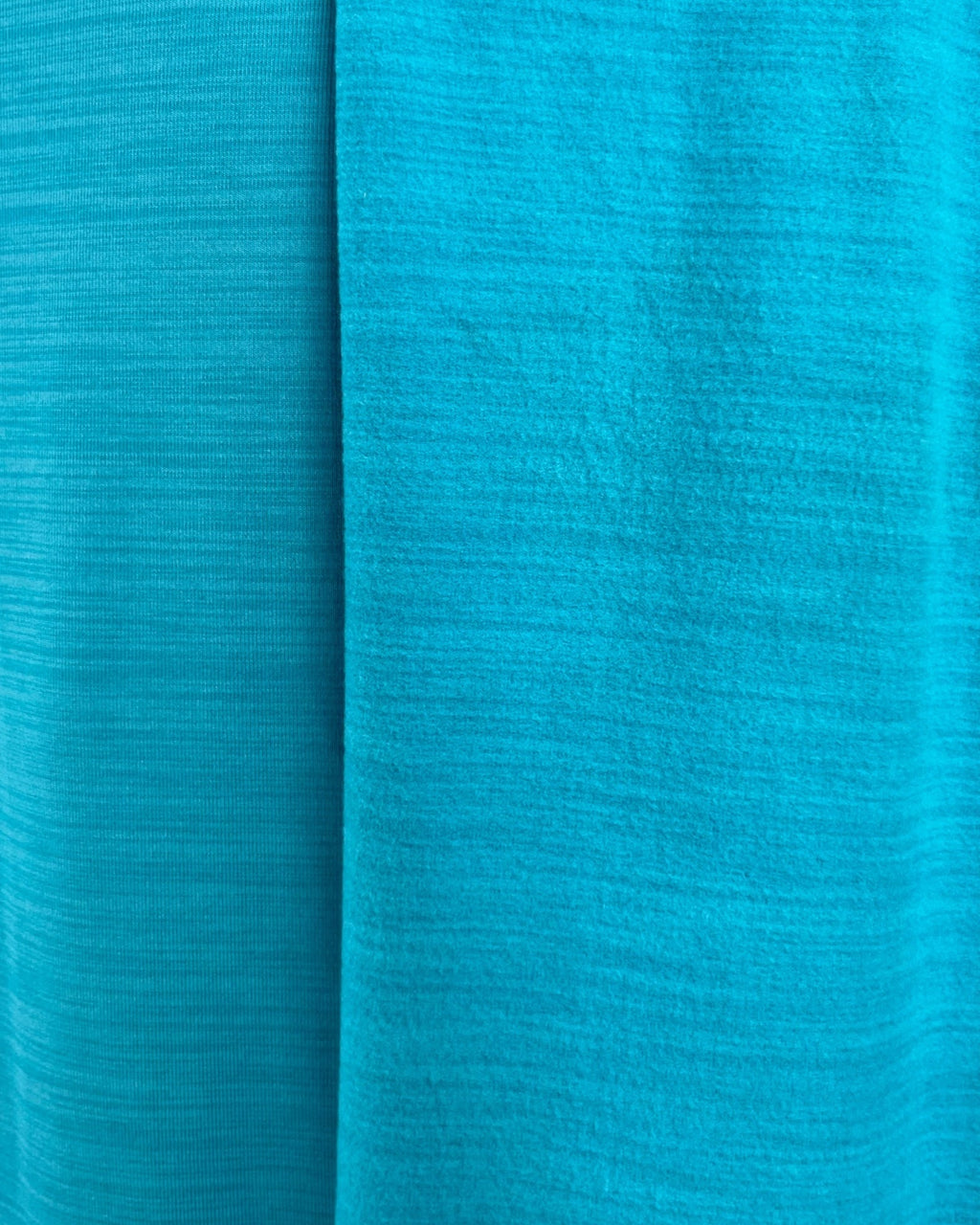 Robe en polaire extensible adaptative pour femme – Ouverture au dos, col ras du cou, délavé aqua