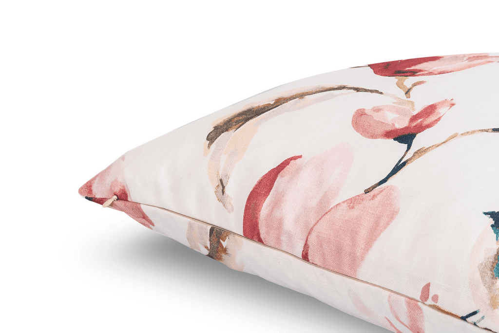 Housse de coussin florale éthérée