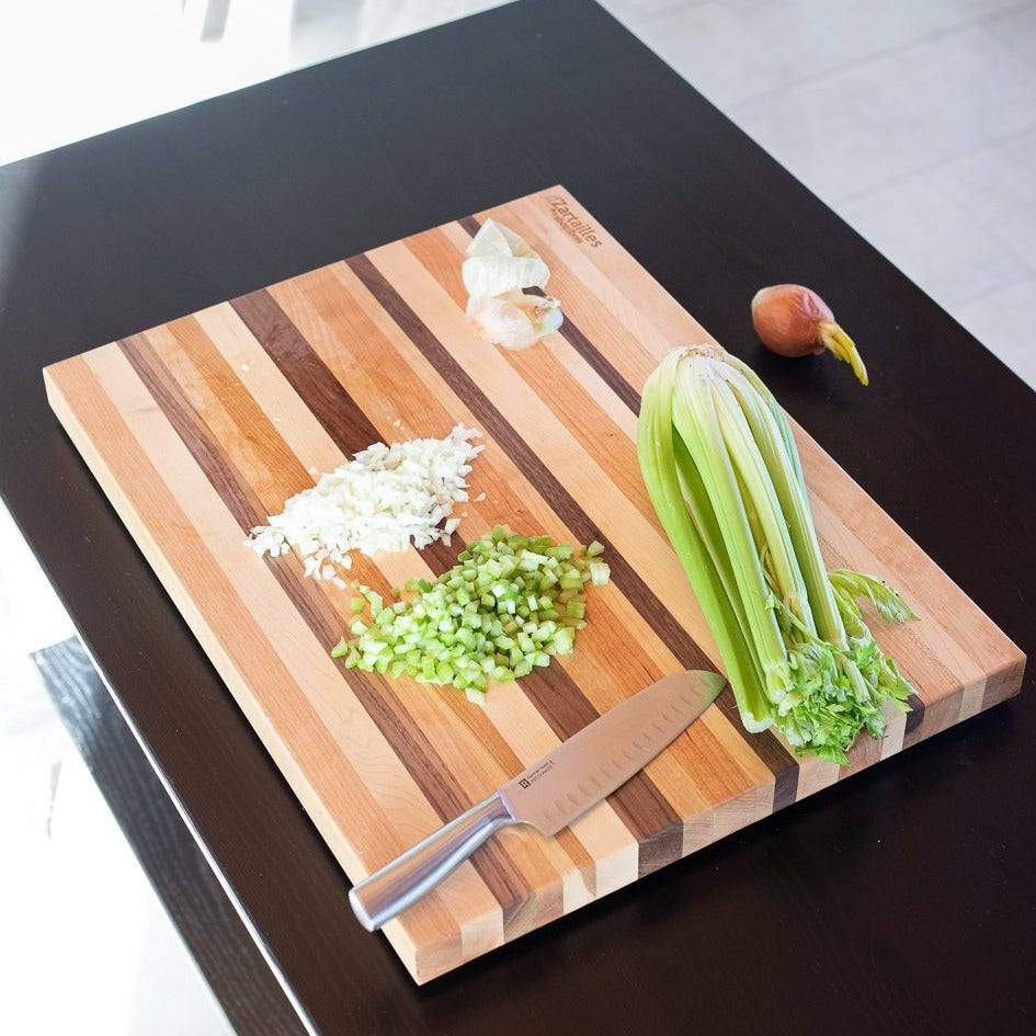 Unique 'd-Zartailles XL' Cutting Board