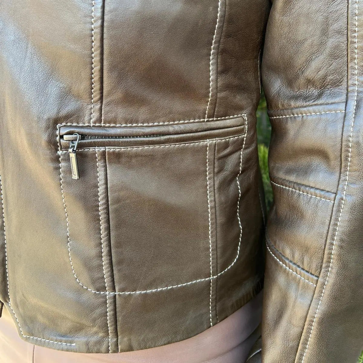 Veste en cuir d'agneau à col pressionné pour femme de Plonge Leathers