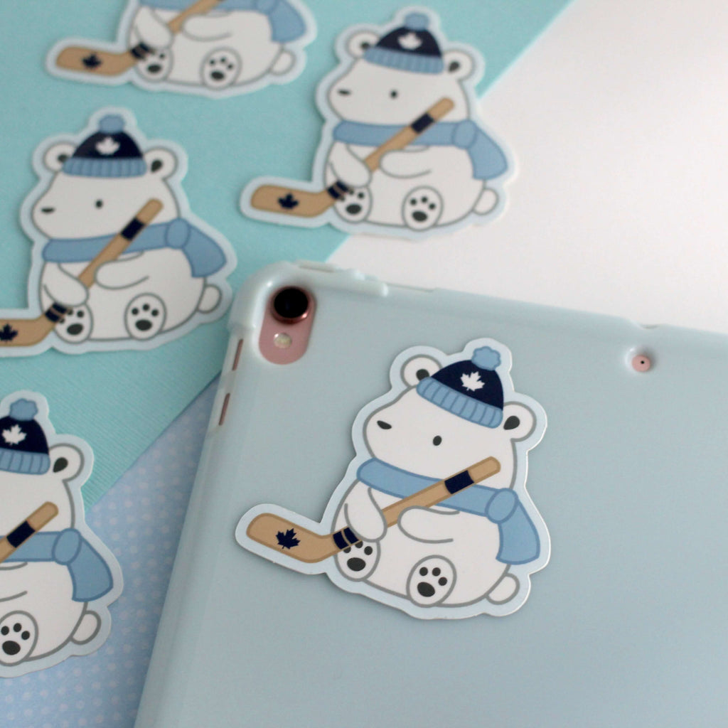 Autocollant en vinyle représentant un ours polaire jouant au hockey