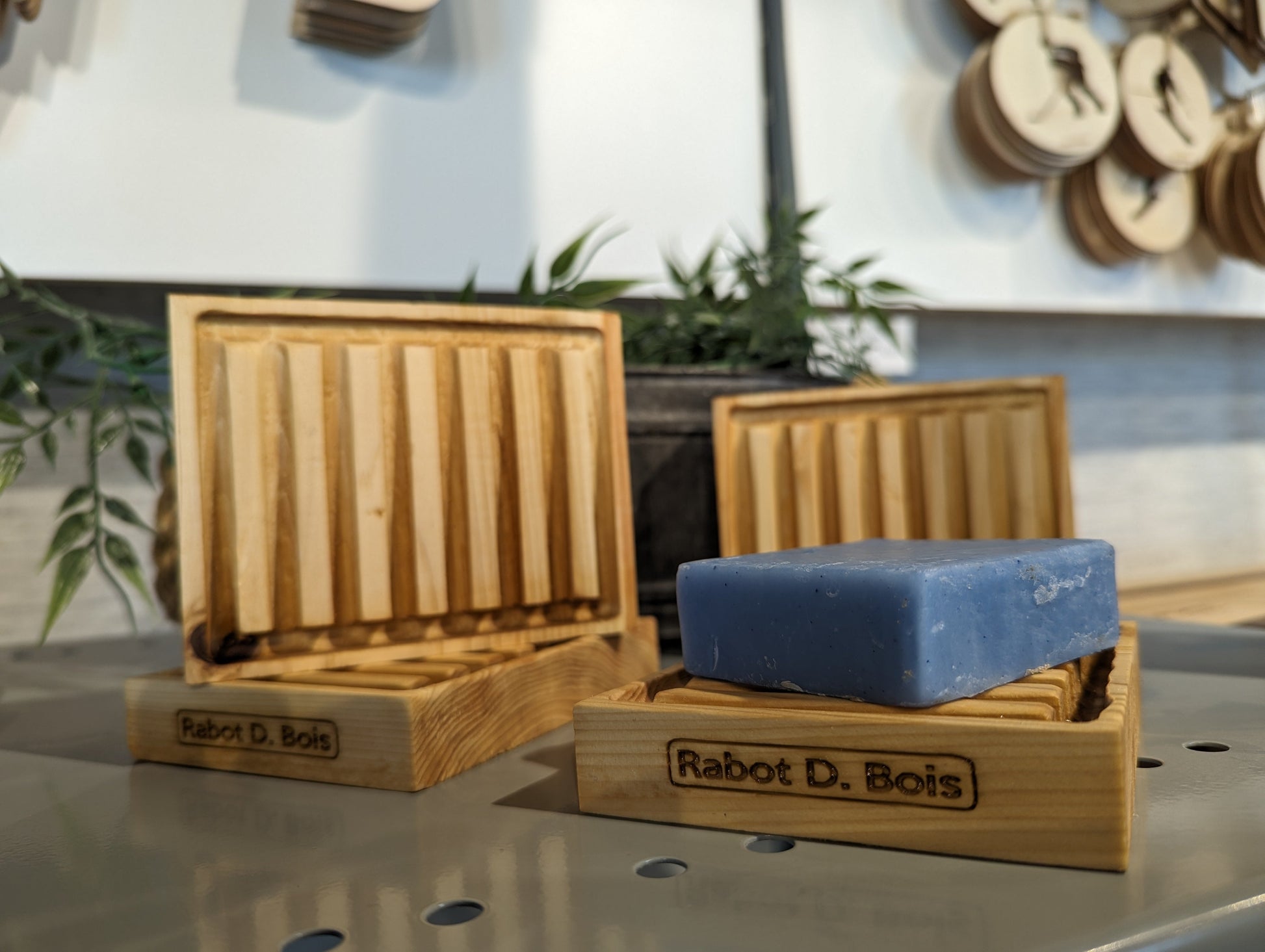 Wooden Soap Dish 'D-Coulé'