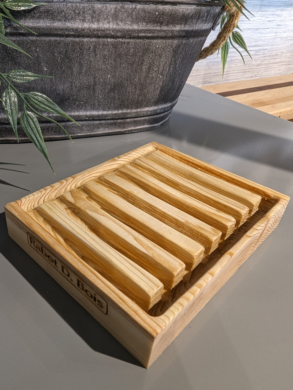 Wooden Soap Dish 'D-Coulé'
