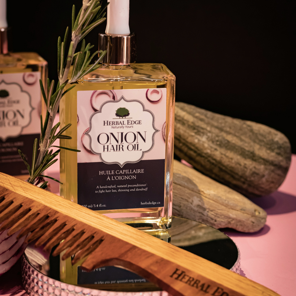 Combinaison d'huile capillaire à l'oignon et de peigne en bois de neem