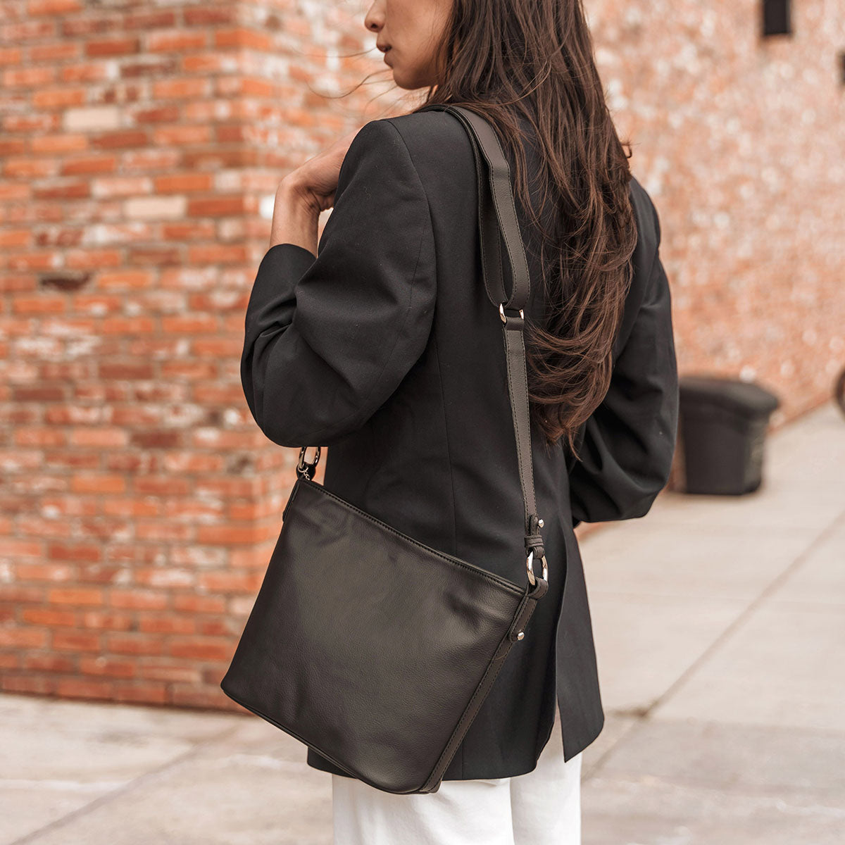 The PLNT Right Size Tote Black