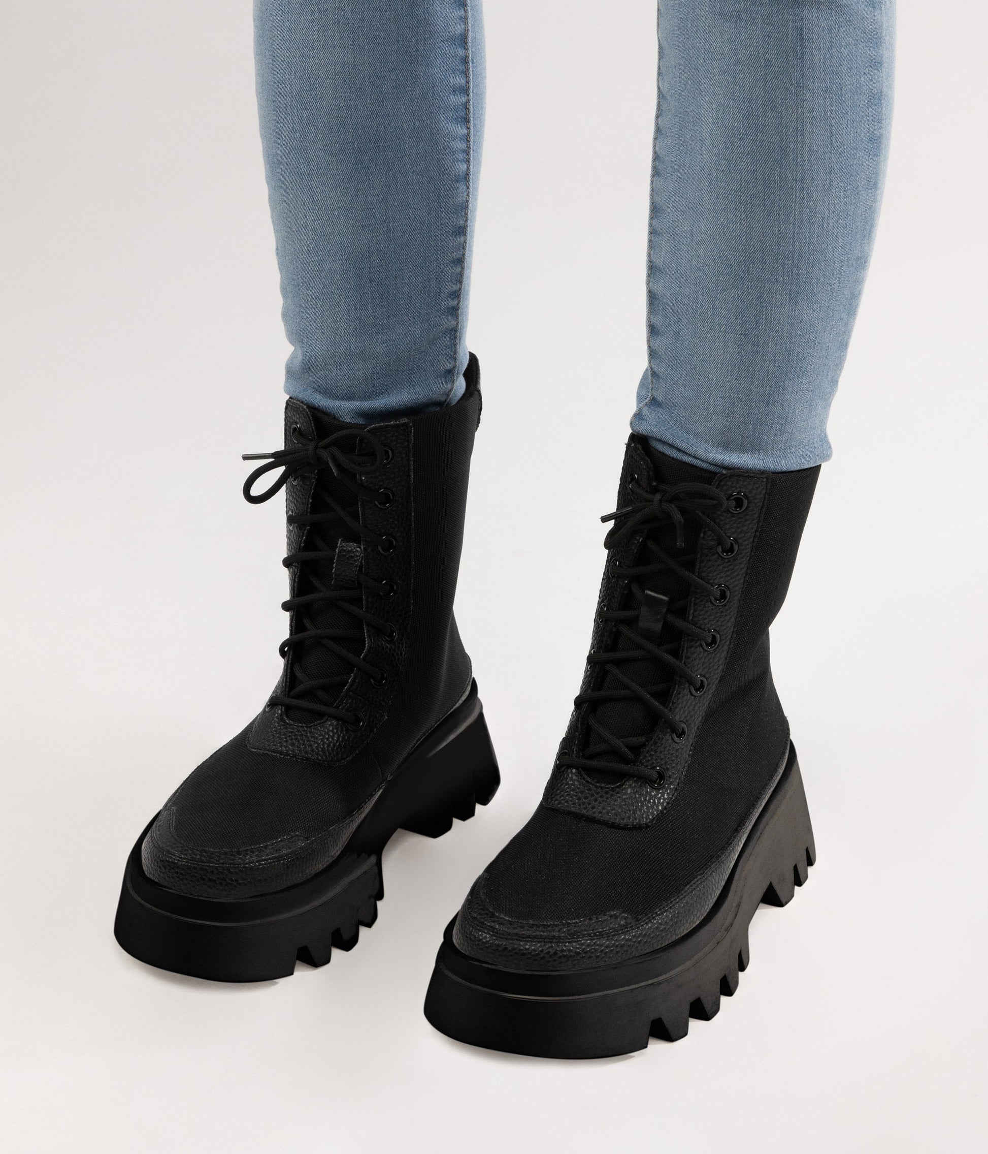 Bottes à lacets végétaliennes OVI pour femmes