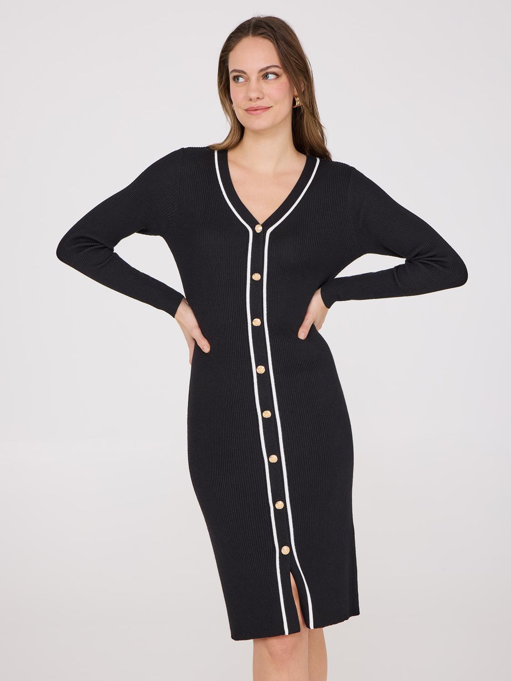 Robe pull mi-longue à passepoils contrastés