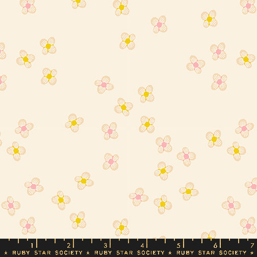 RSS Favorite Flowers Blossom in Natural; 1/4 yard