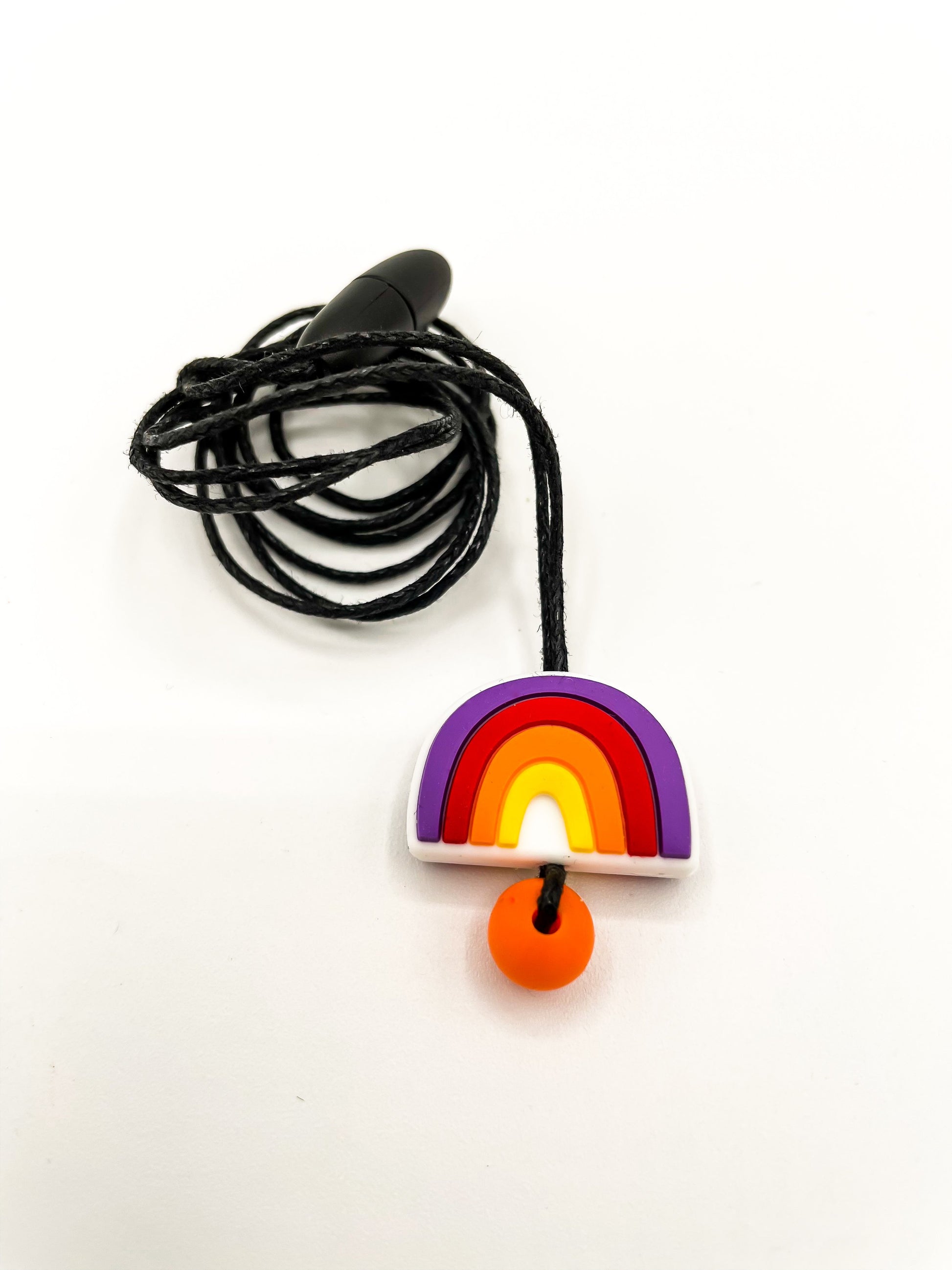 Collier à mâcher arc-en-ciel