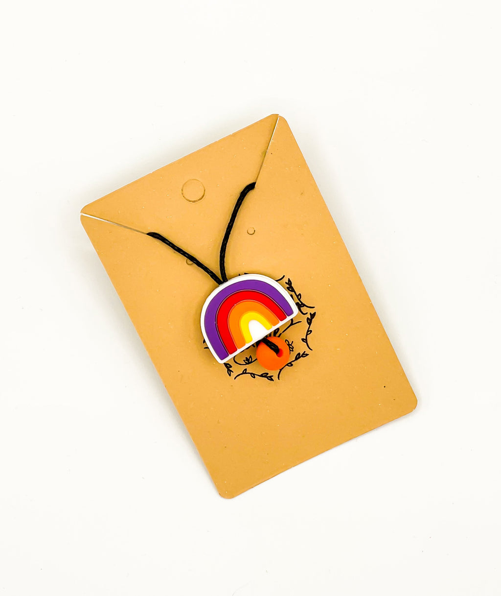 Collier à mâcher arc-en-ciel