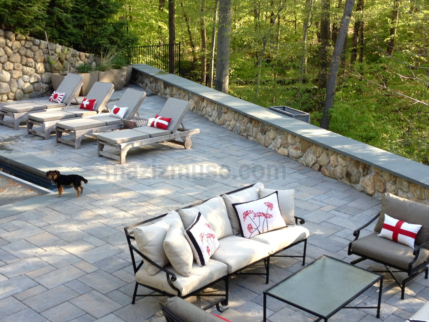 Housse de coussin d'extérieur Sunbrella® avec drapeau autrichien 