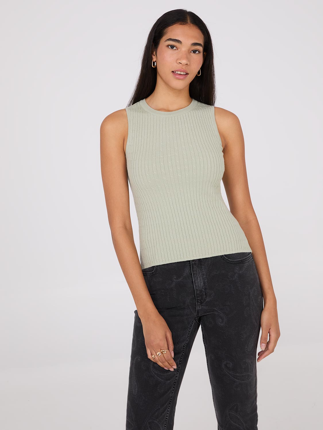 Pull sans manches en maille torsadée