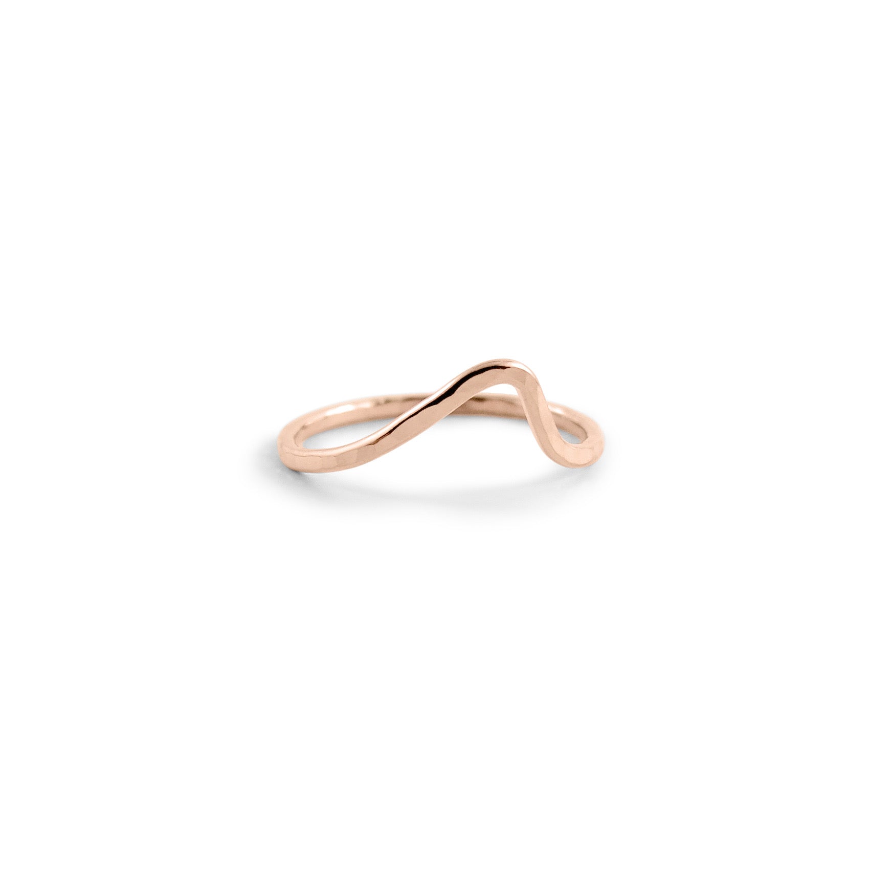 Bague Wave • Bague empilable texturée en or rose martelé