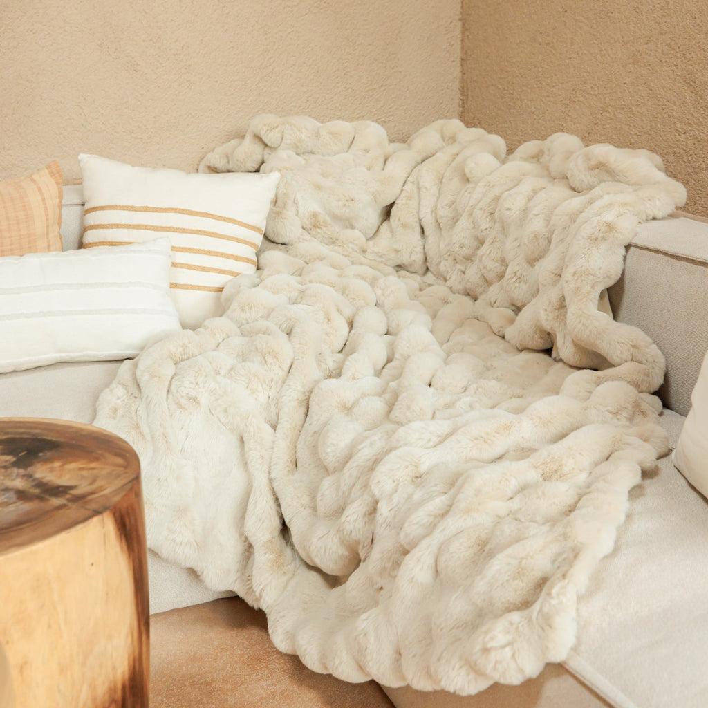 Couverture en fausse fourrure pelucheuse