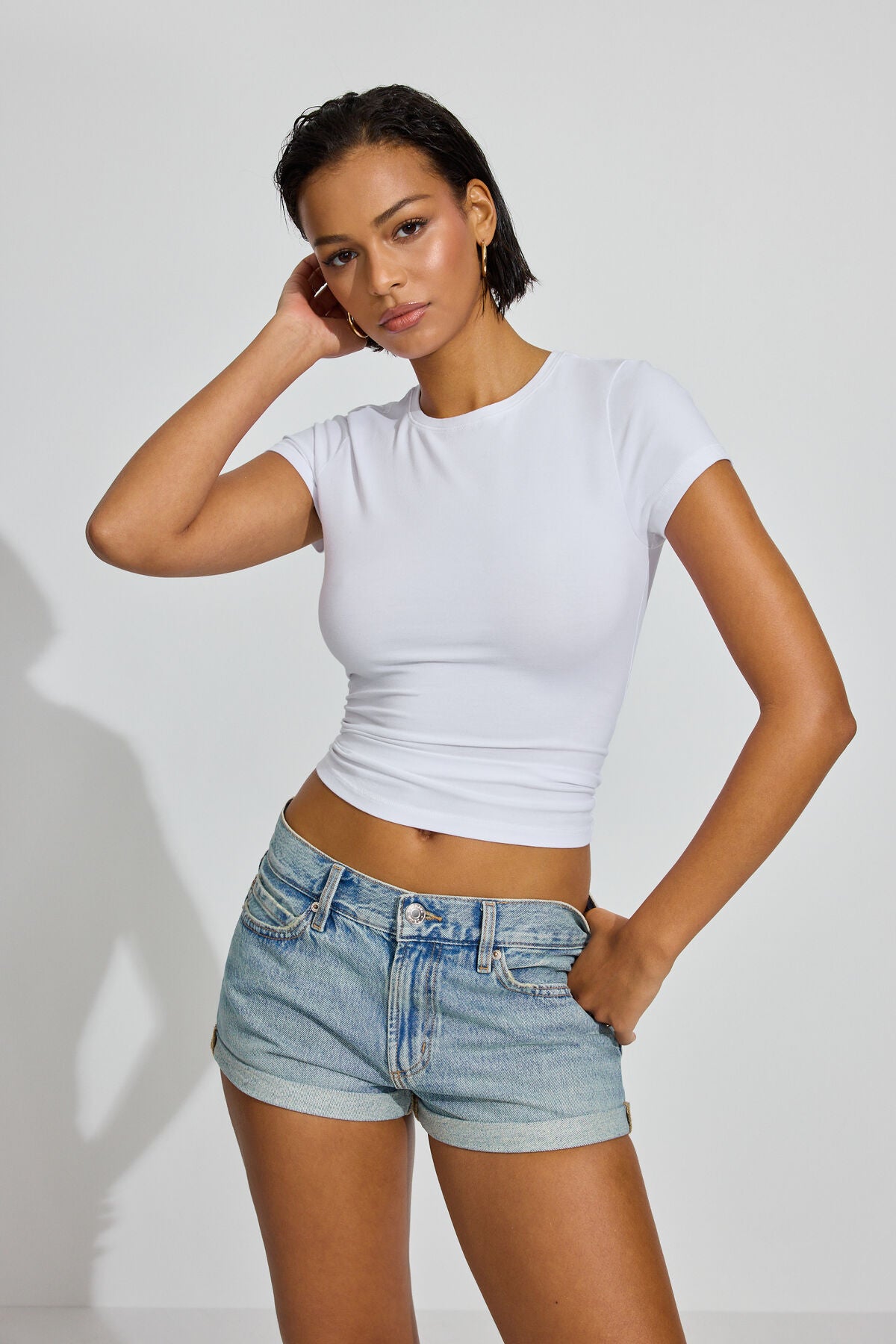 Short en jean taille basse à revers