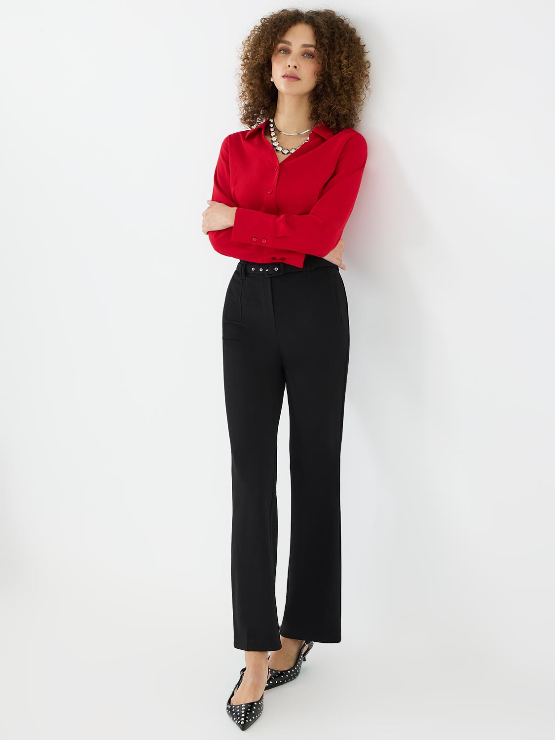 Pantalon en crêpe ceinturé