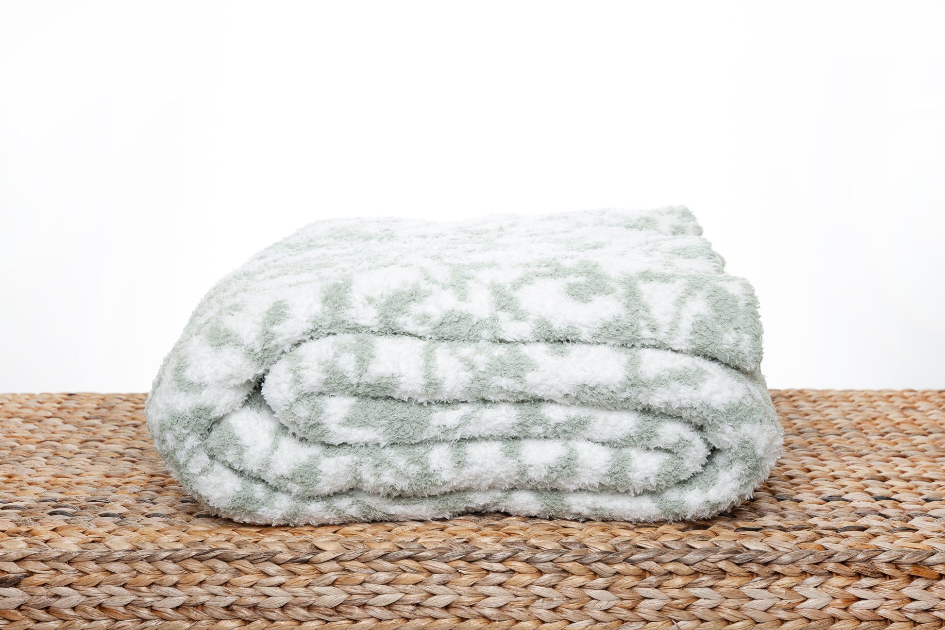 Desert Sage & White Fairy Garden Vine Print Extended Throw