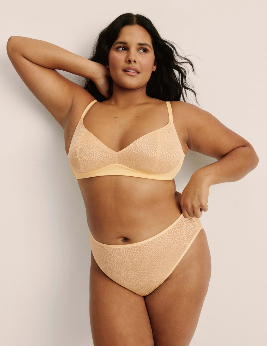 Coupe française en dentelle légère et anti-fuite