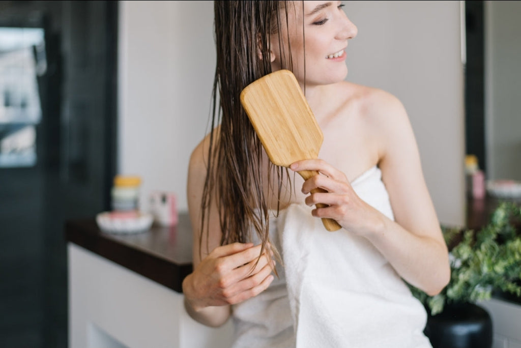 Brosse à cheveux en bambou
