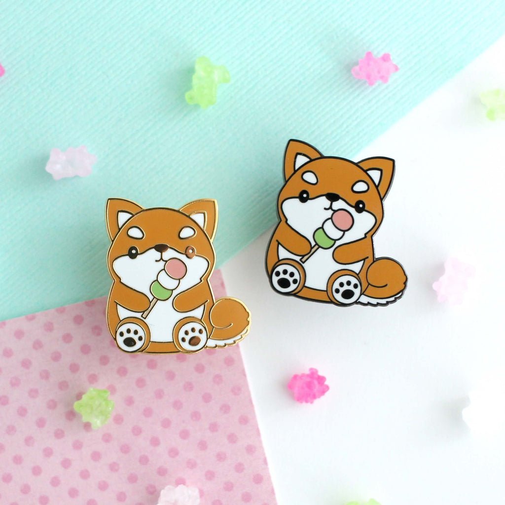 Broche émaillée Shiba Inu - Adorable chien tenant un dango