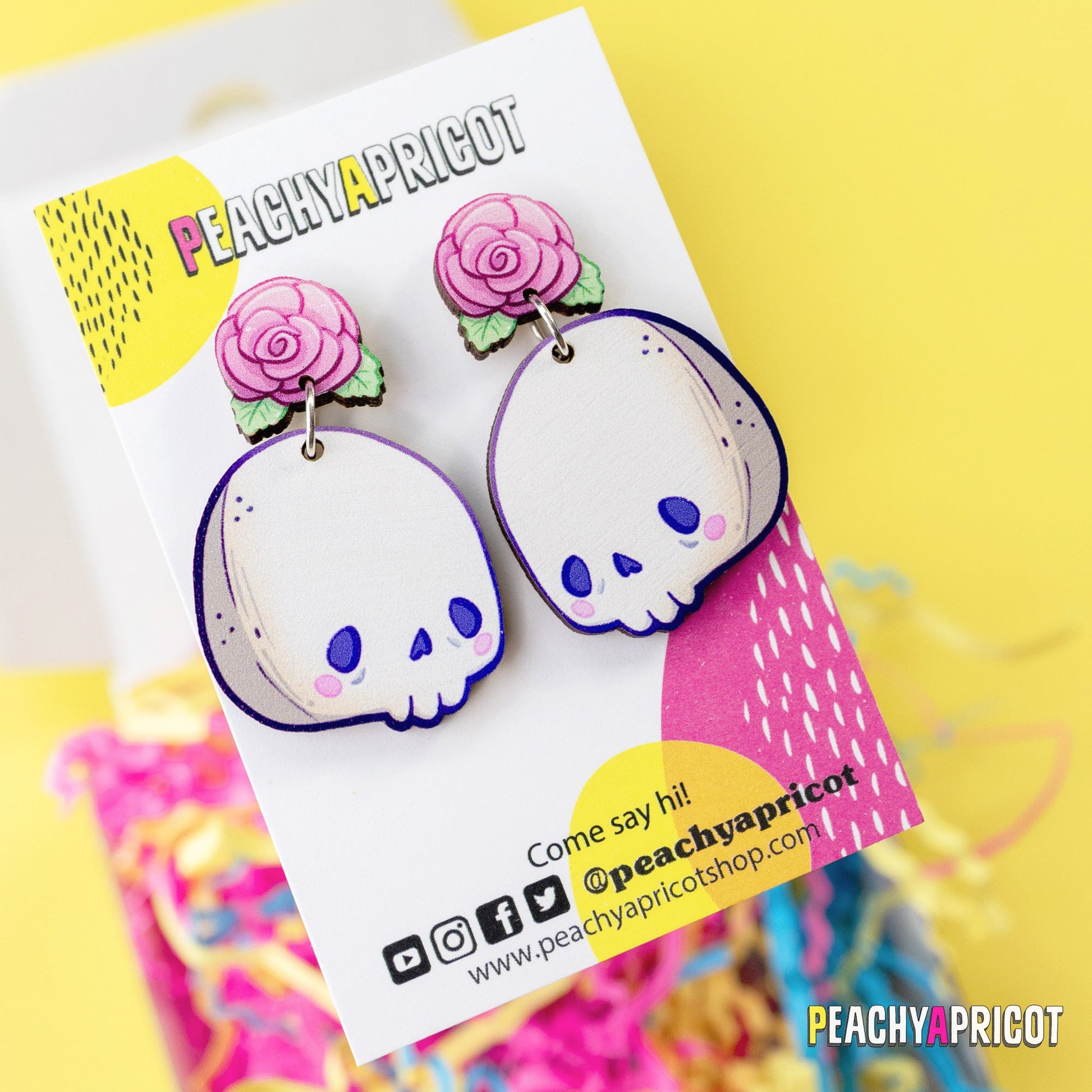 Boucles d'oreilles pendantes gothiques kawaii avec tête de mort et rose