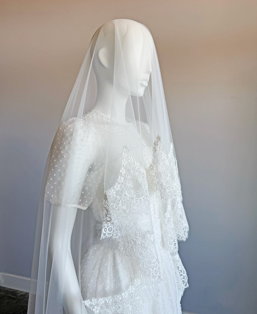 Sofia chantilly lace-edged mantilla bridal veil