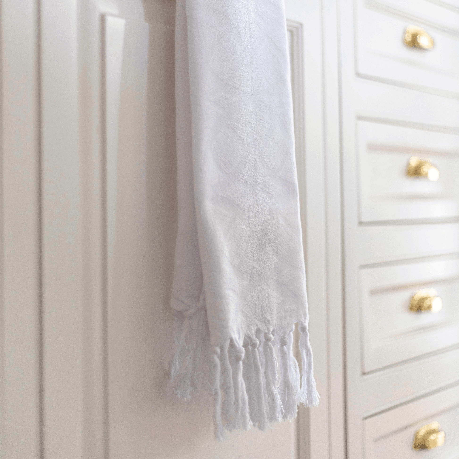 Spa Quality Turkish Hand Towel in White with a Surface Pattern Texture