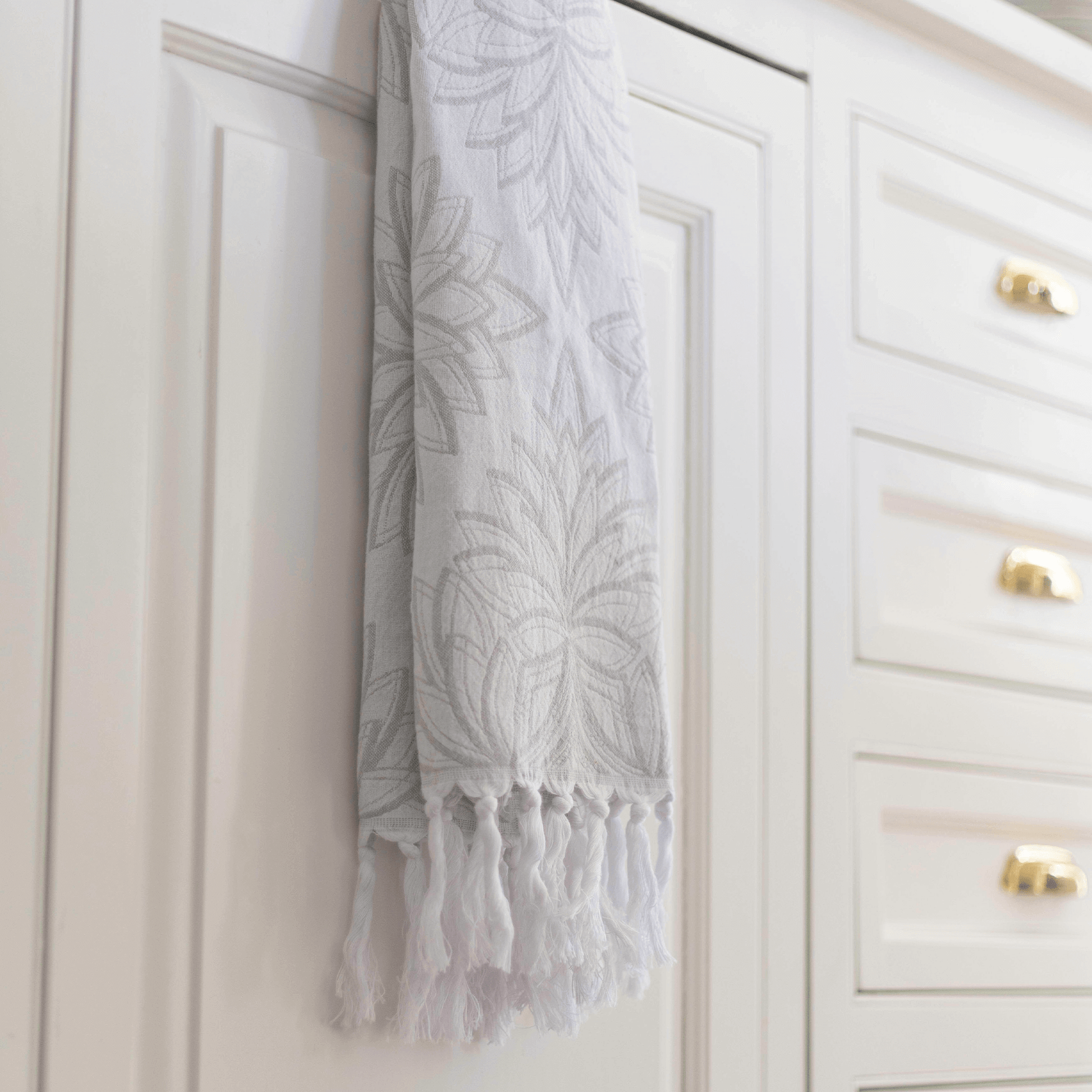 Turkish Towels Canada | Set in Grey + White