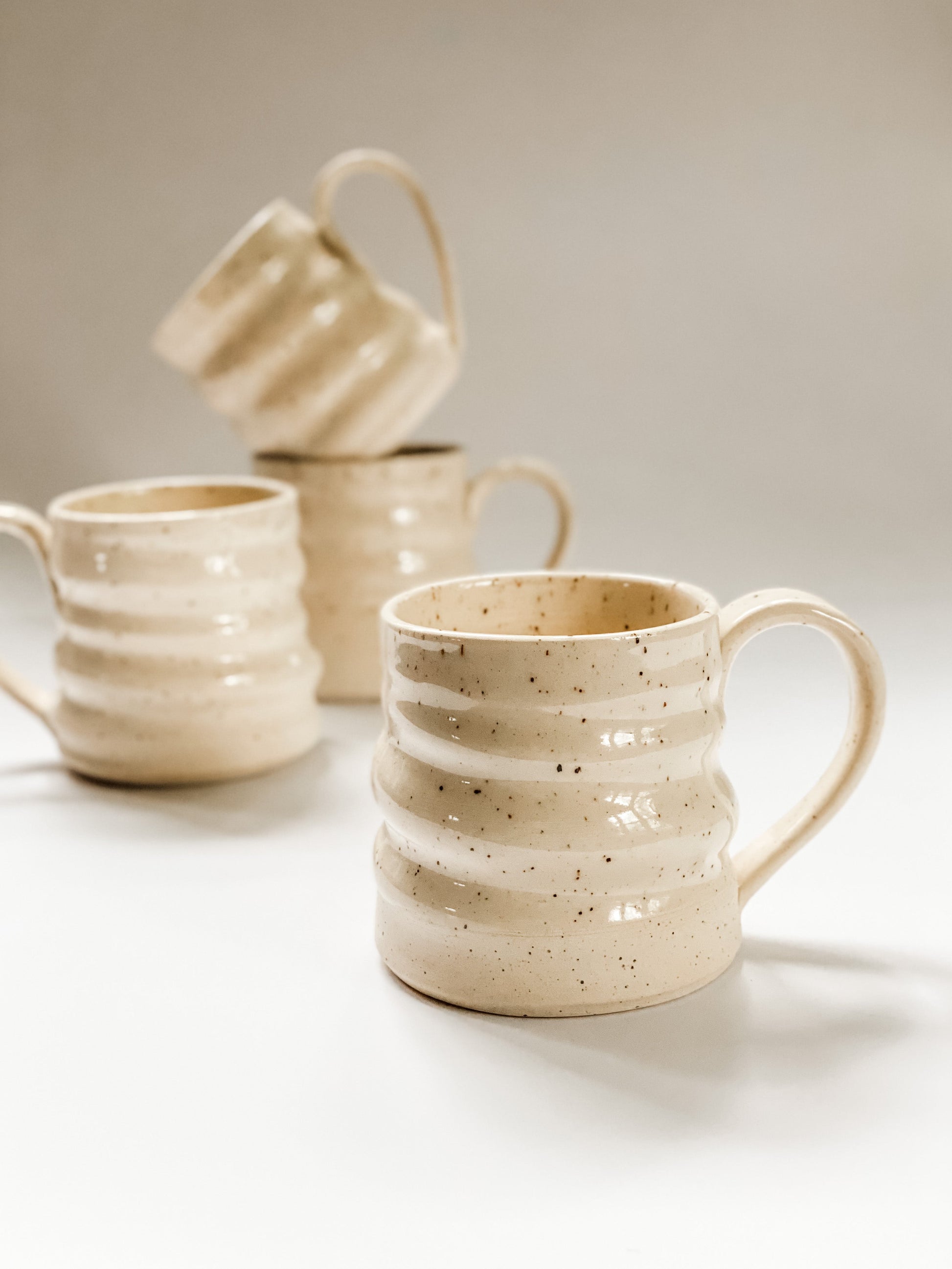 Demi-pinte - Tasse en poterie de 10 oz en grès moucheté