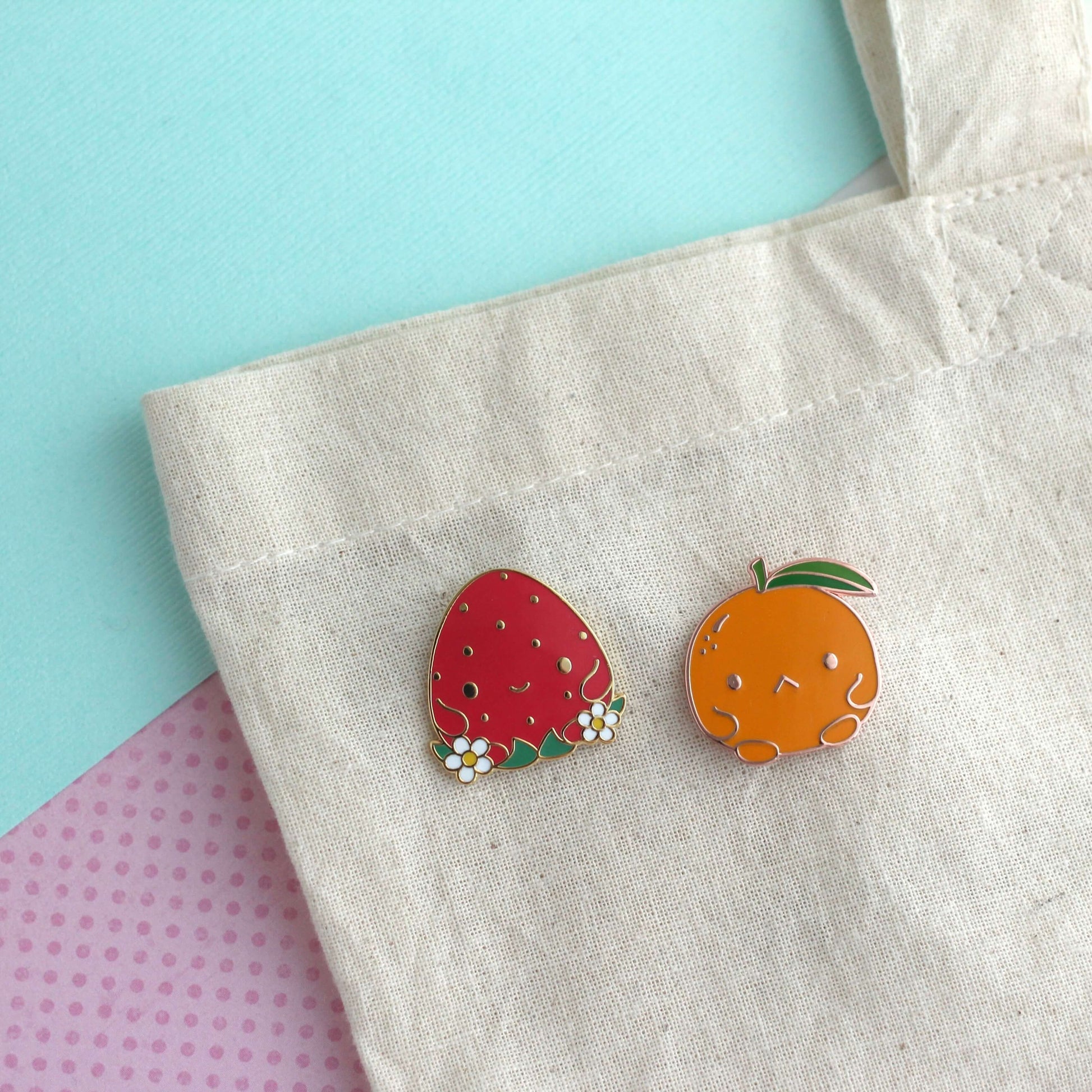 Broche en émail Clémentine grincheuse